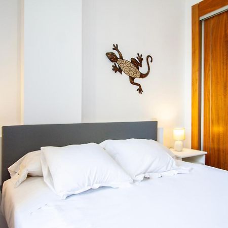 Apartamentos Adelfas Madrid Dış mekan fotoğraf