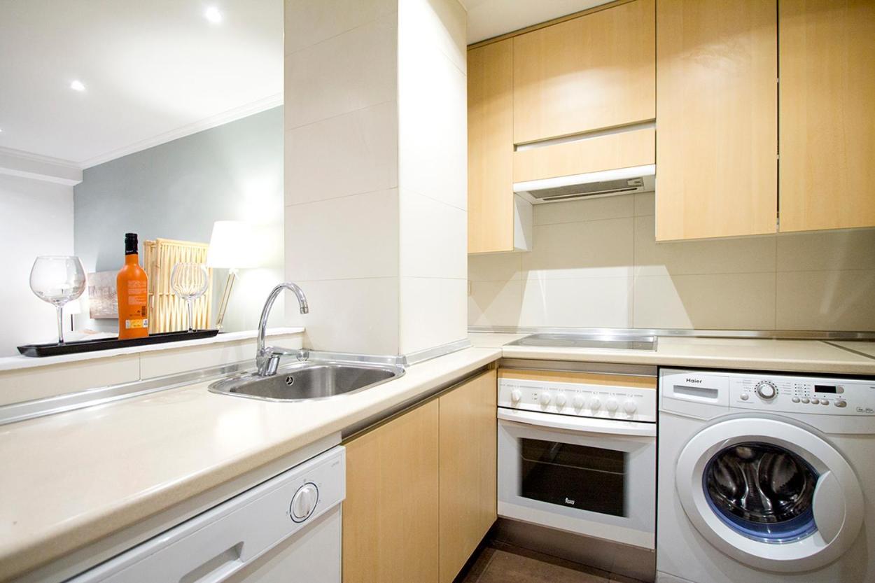 Apartamentos Adelfas Madrid Dış mekan fotoğraf
