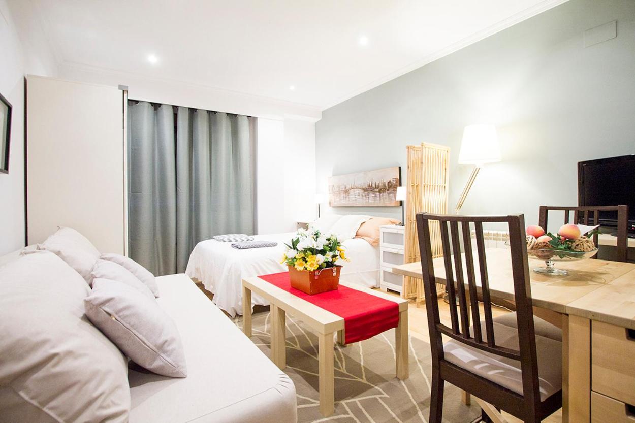 Apartamentos Adelfas Madrid Dış mekan fotoğraf