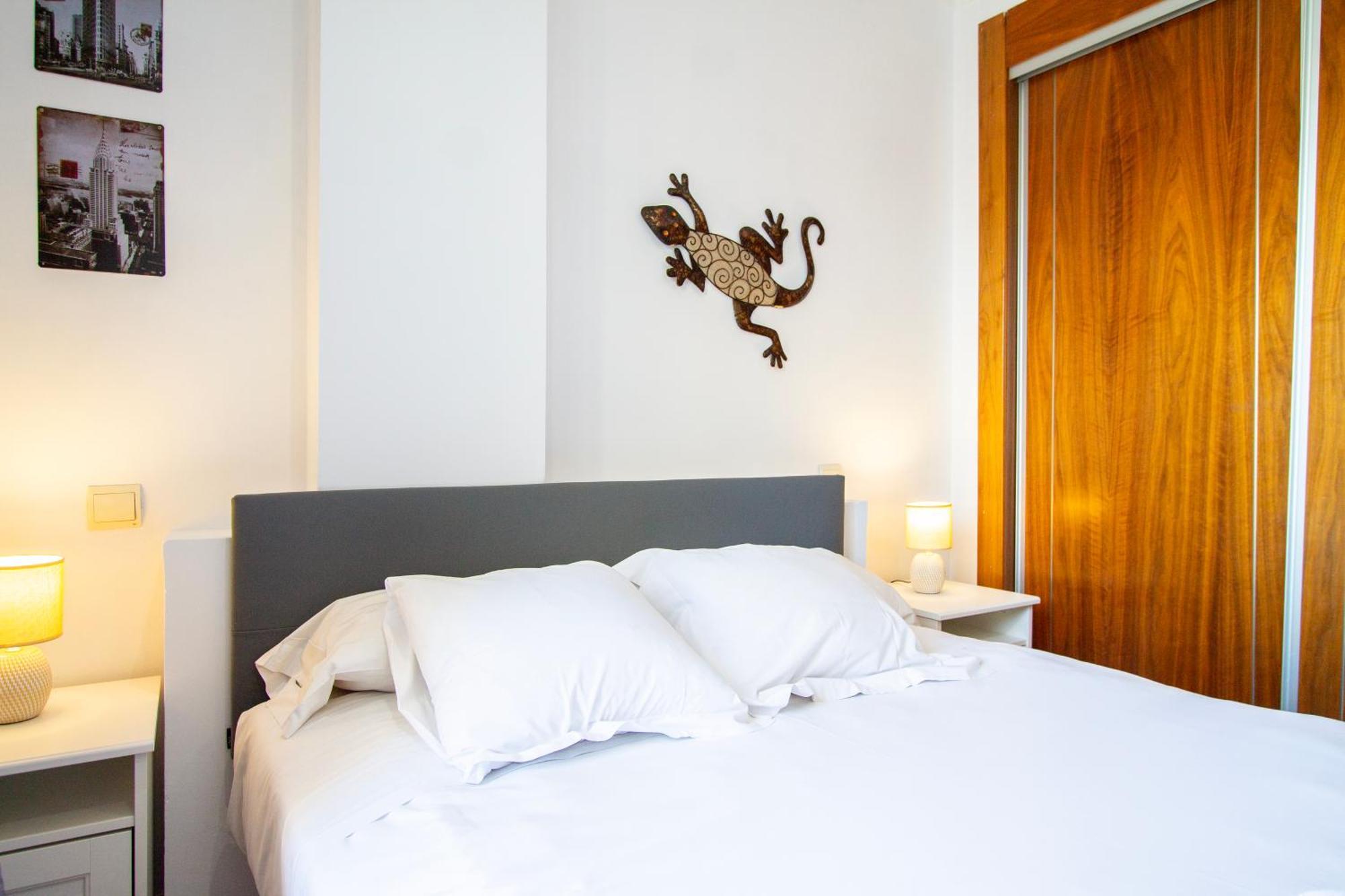 Apartamentos Adelfas Madrid Dış mekan fotoğraf