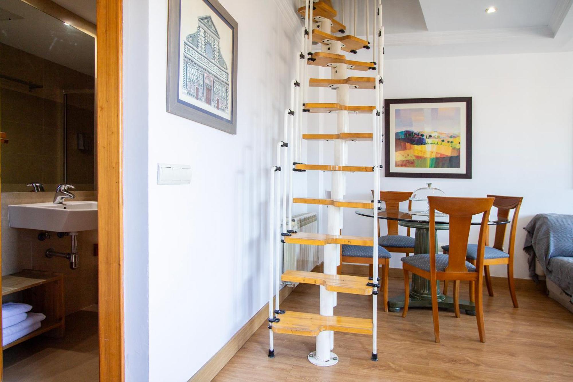 Apartamentos Adelfas Madrid Dış mekan fotoğraf
