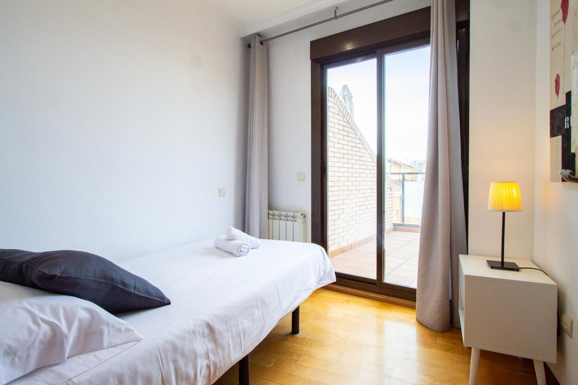 Apartamentos Adelfas Madrid Dış mekan fotoğraf