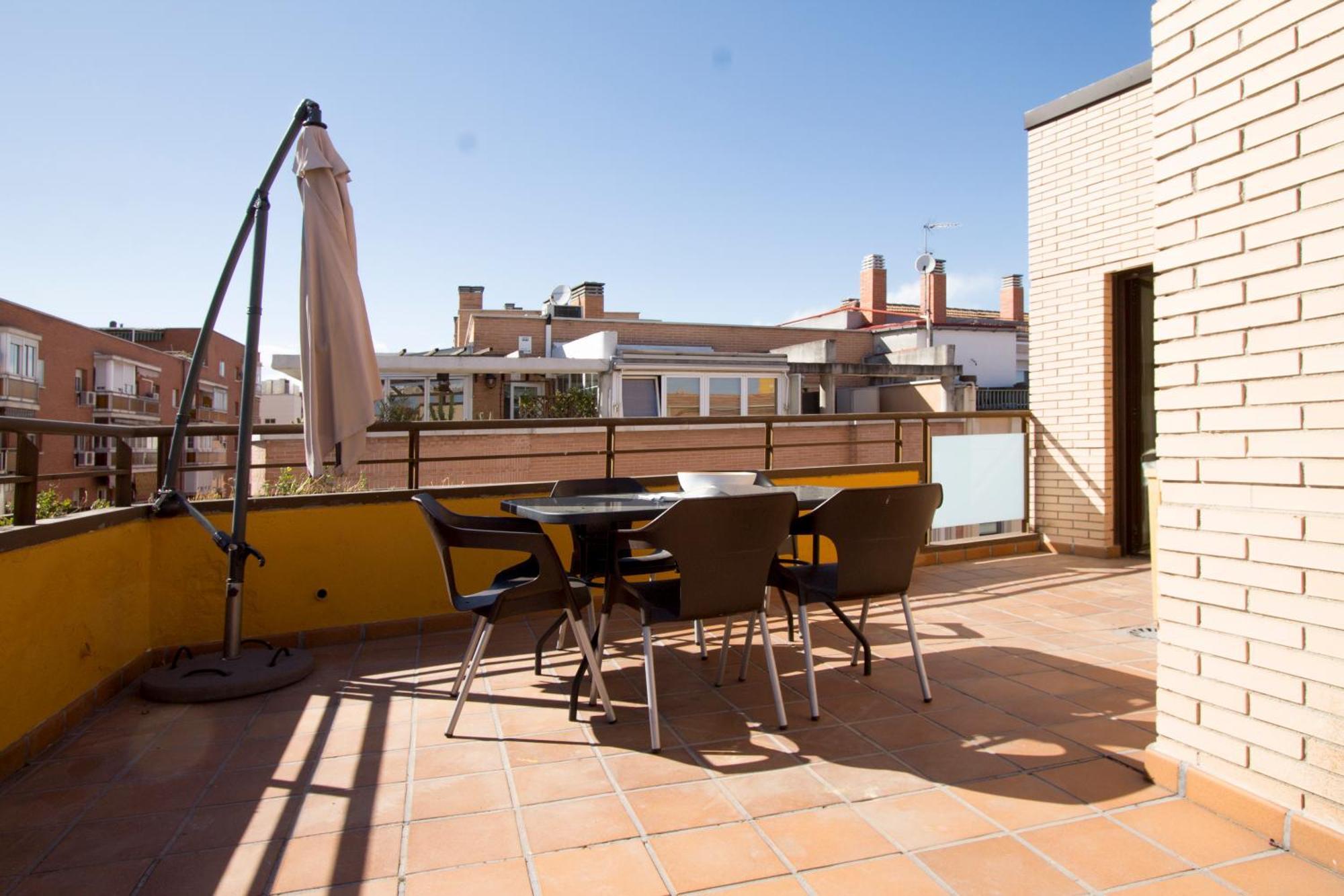 Apartamentos Adelfas Madrid Dış mekan fotoğraf